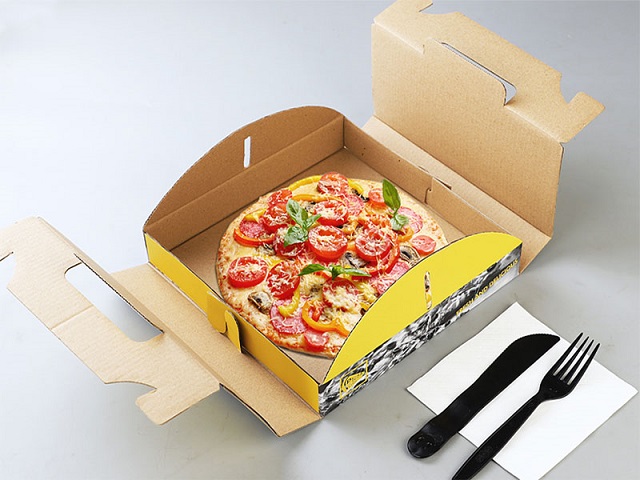 Hộp đựng bánh pizza là một phần quan trọng giúp nâng cao độ nhận diện cho cửa hàng nhờ màu sắc, hình ảnh đặc trưng